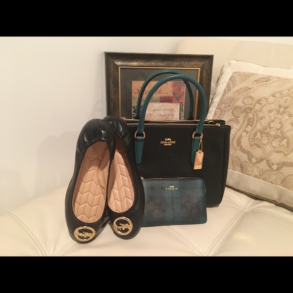 shoes - Picture 3 of 6